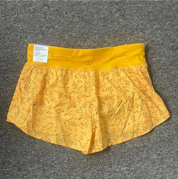 CALIA Women's Kick it Up Shorts NWT - Picture 3 of 10